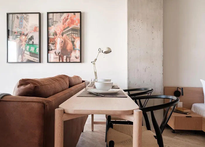 Par 606 Apartment