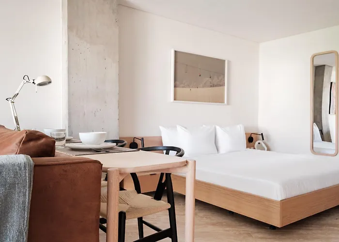 Par 606 Apartment *