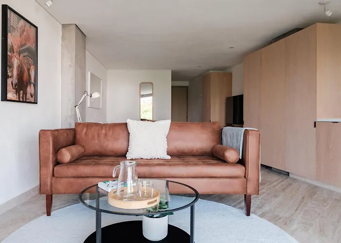 Par 606 Apartment *