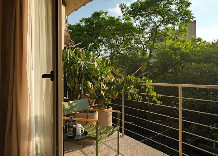 Par 606 Apartment